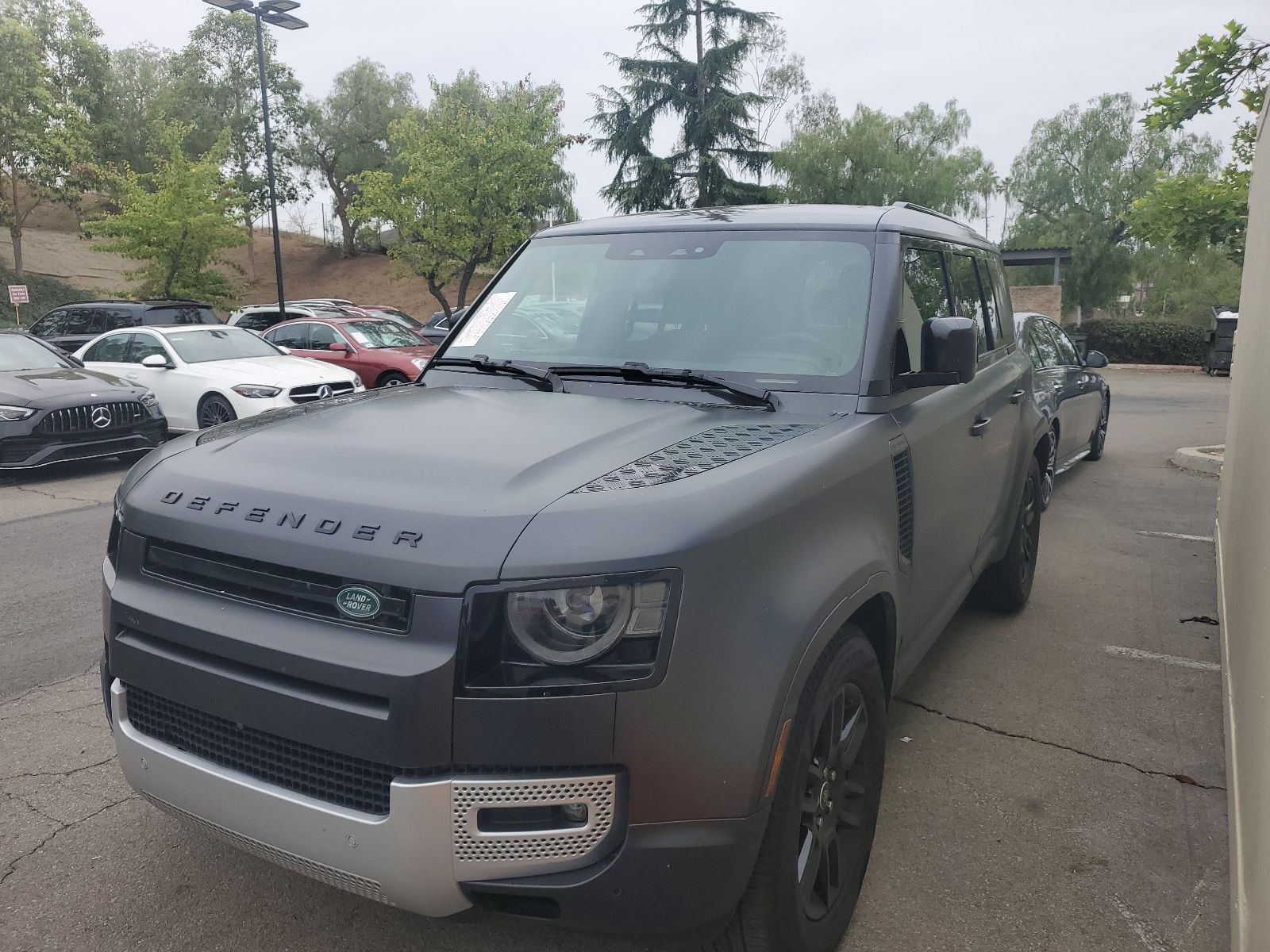 2025 Land Rover Defender 110 S P300's photo