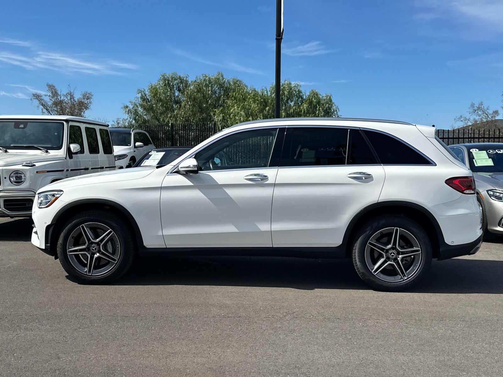2022 Mercedes-Benz GLC 300 photo 6