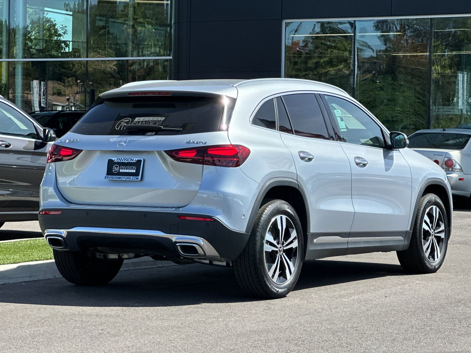 2026 Mercedes-Benz GLA 250 4MATIC photo 2