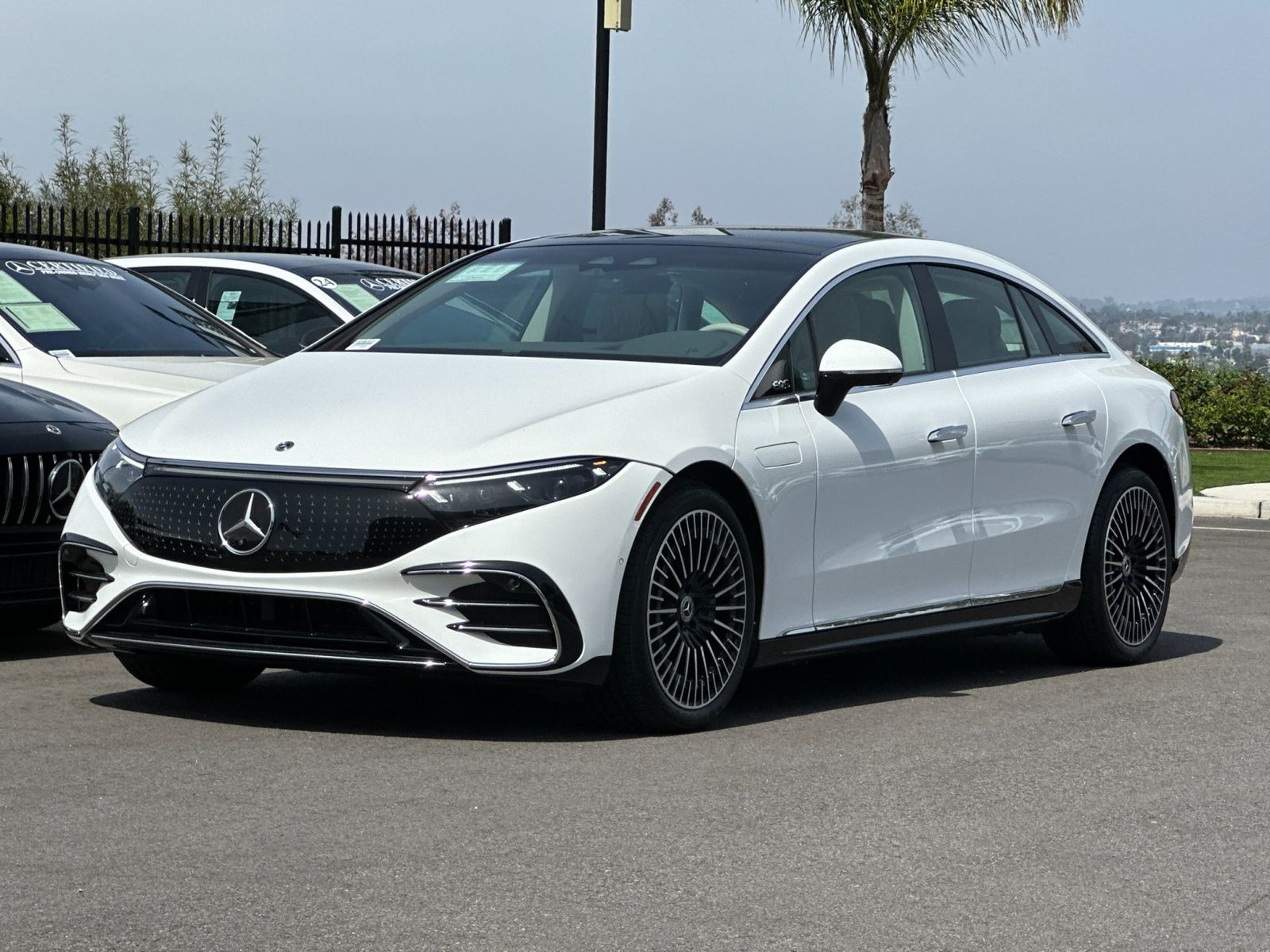 2024 Mercedes-Benz EQS 450+ photo 3