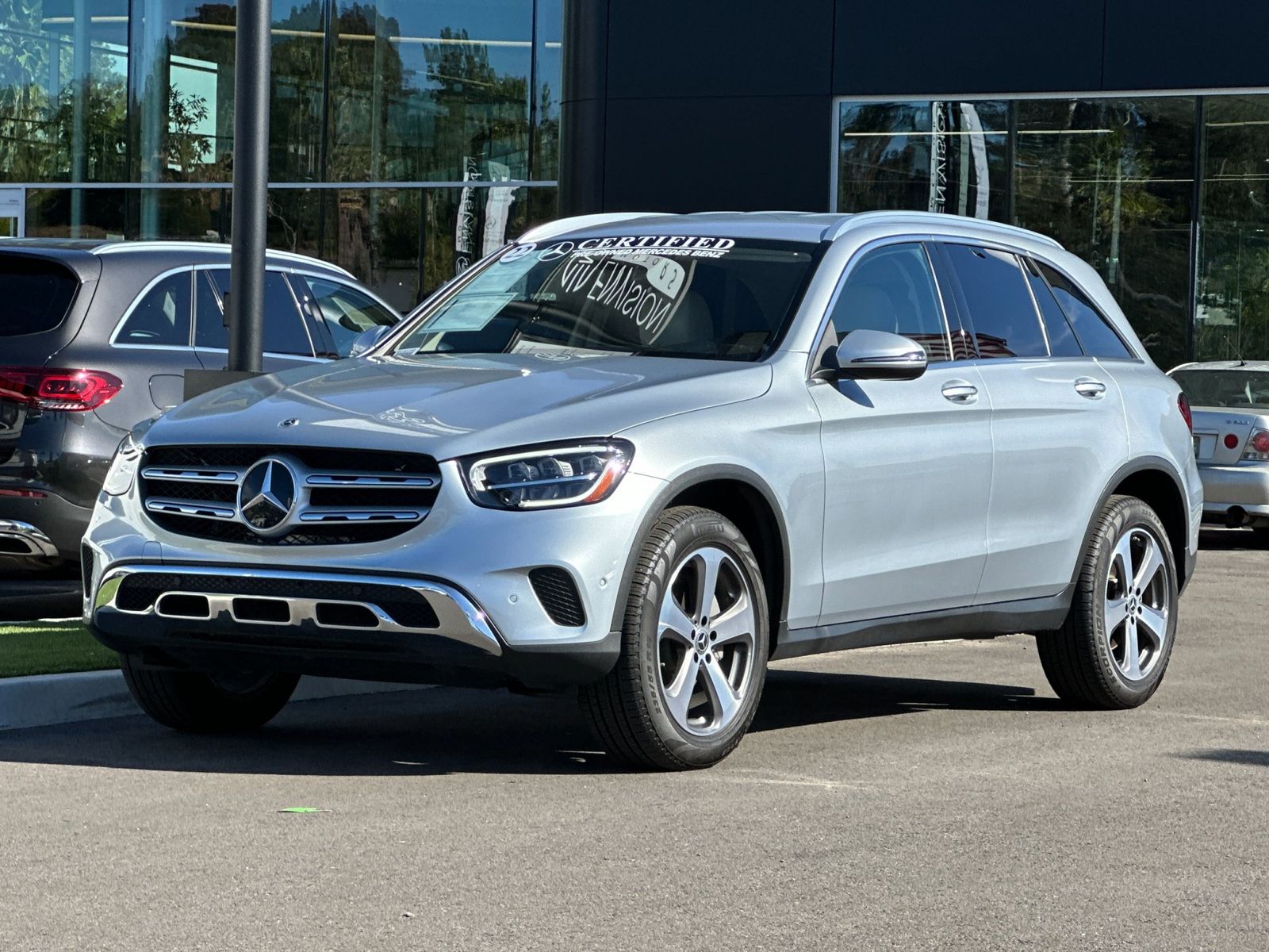 2022 Mercedes-Benz GLC 300 photo 3