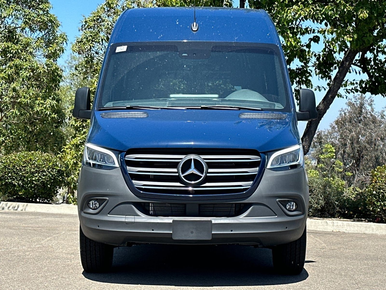 2024 Mercedes-Benz Sprinter 2500 Standard Roof 4-Cyl Diesel photo 3