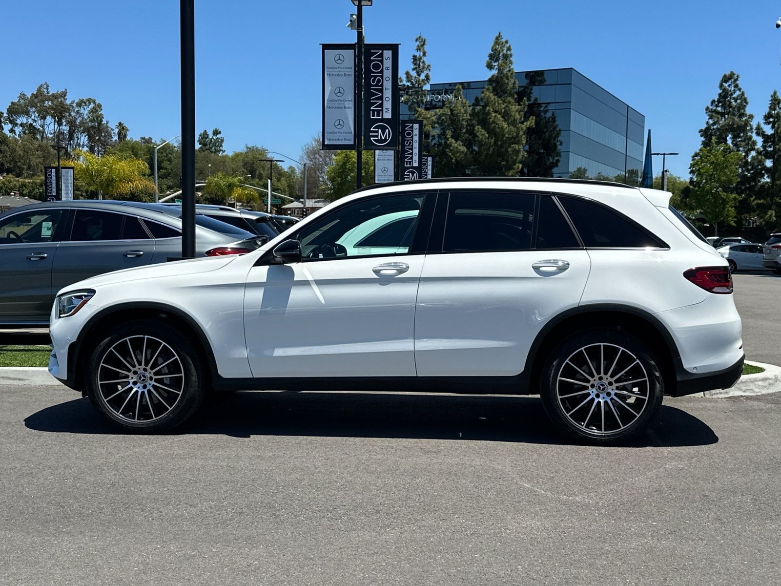 2022 Mercedes-Benz GLC 300 photo 6