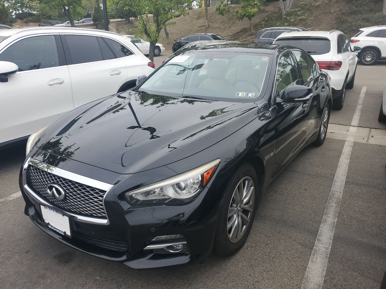 2015 INFINITI Q50 Premium AWD's photo