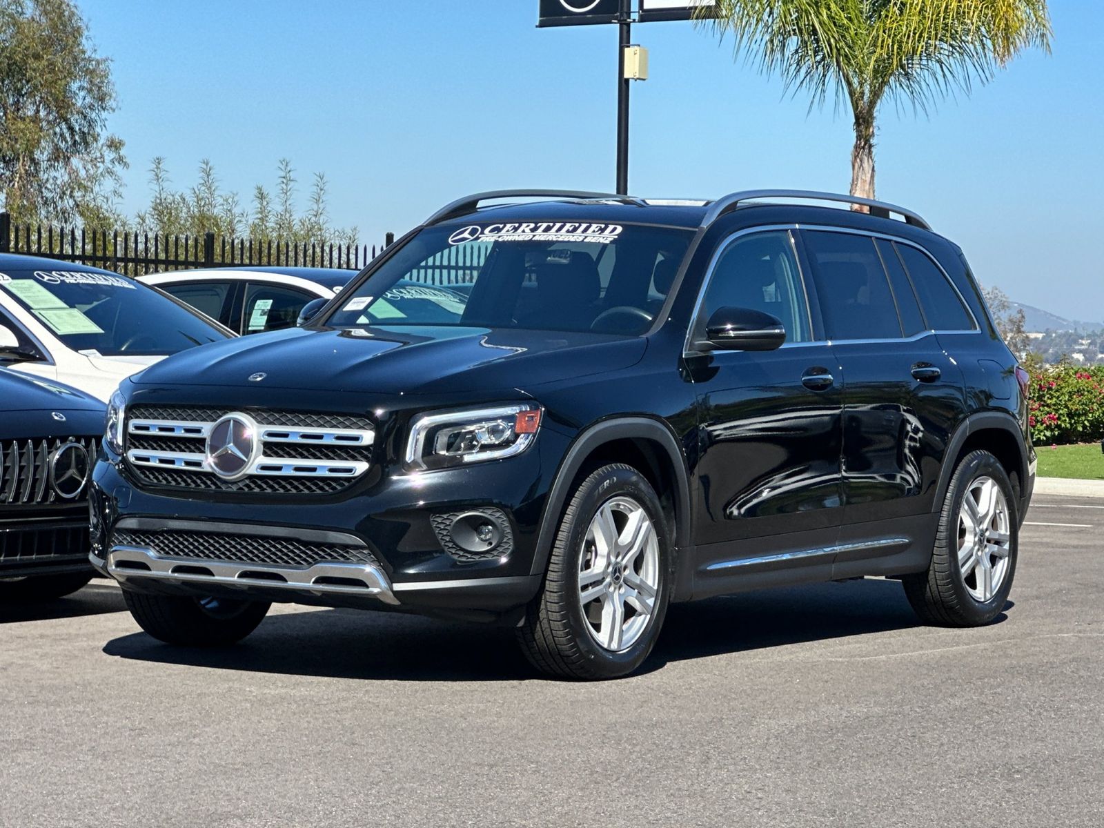 2023 Mercedes-Benz GLB 250 photo 3
