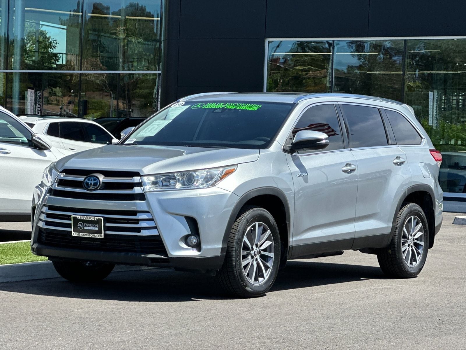 2019 Toyota Highlander Hybrid XLE V6 photo 6