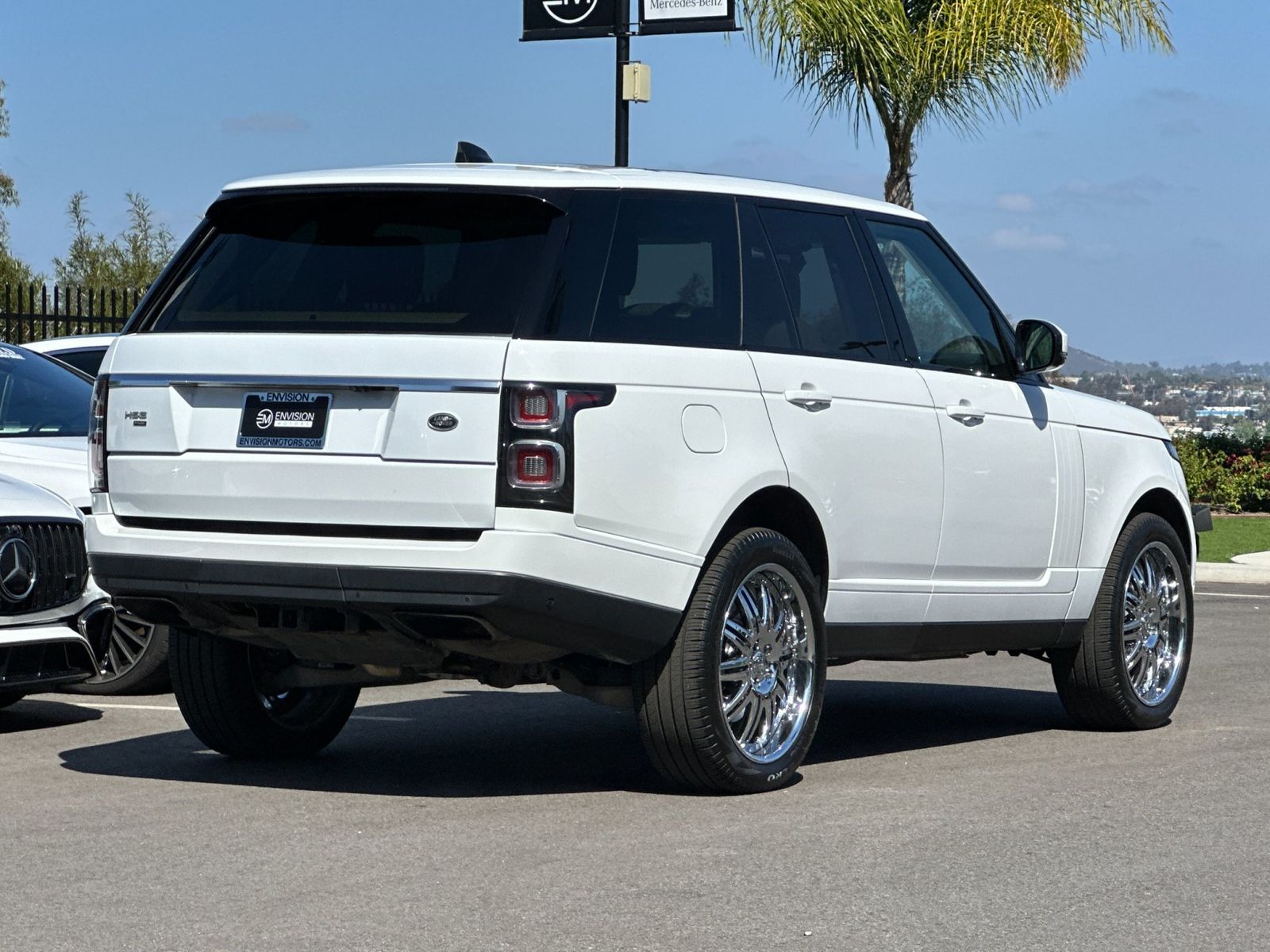 2020 Land Rover Range Rover HSE photo 2