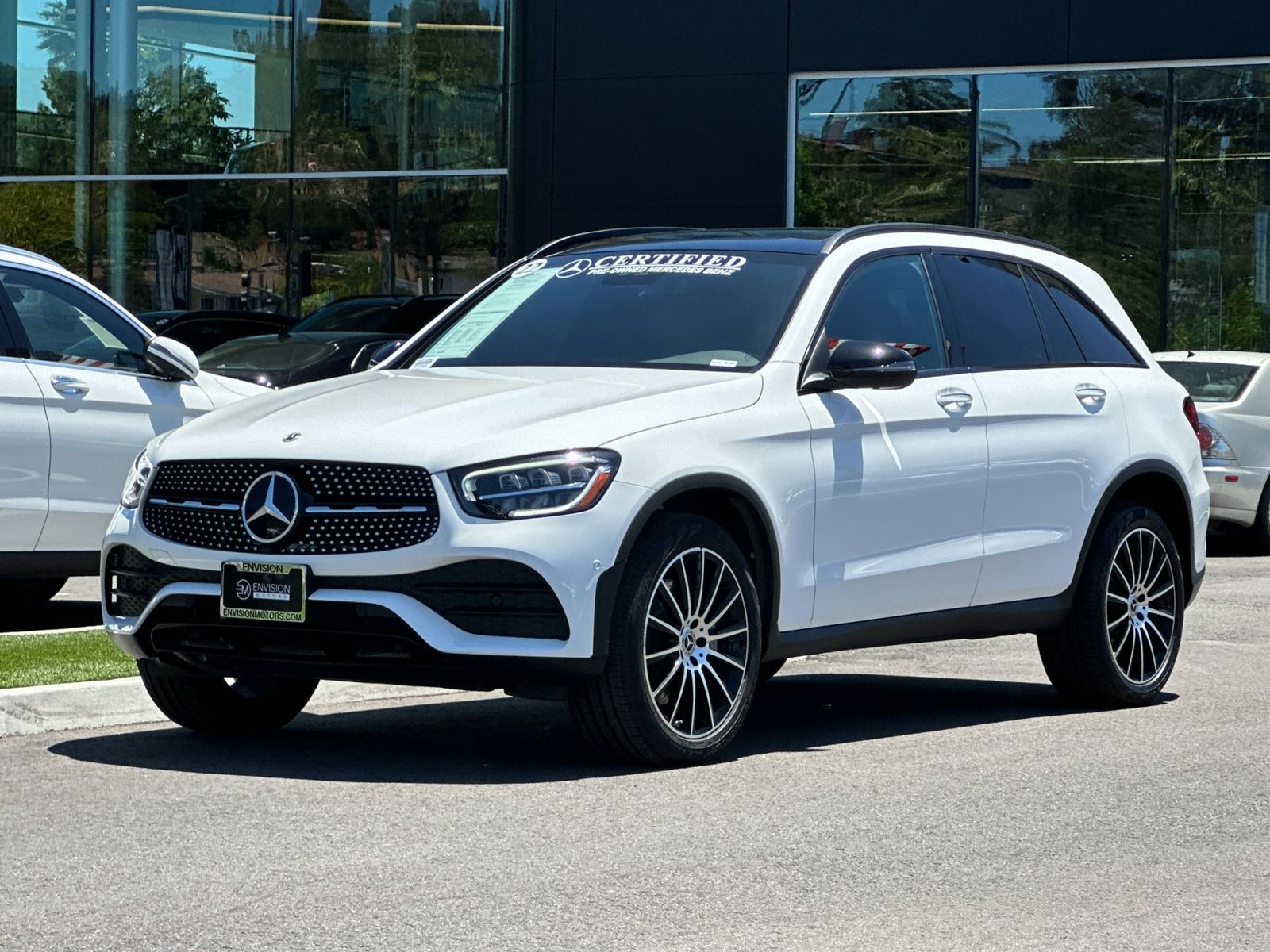 2022 Mercedes-Benz GLC 300 photo 3