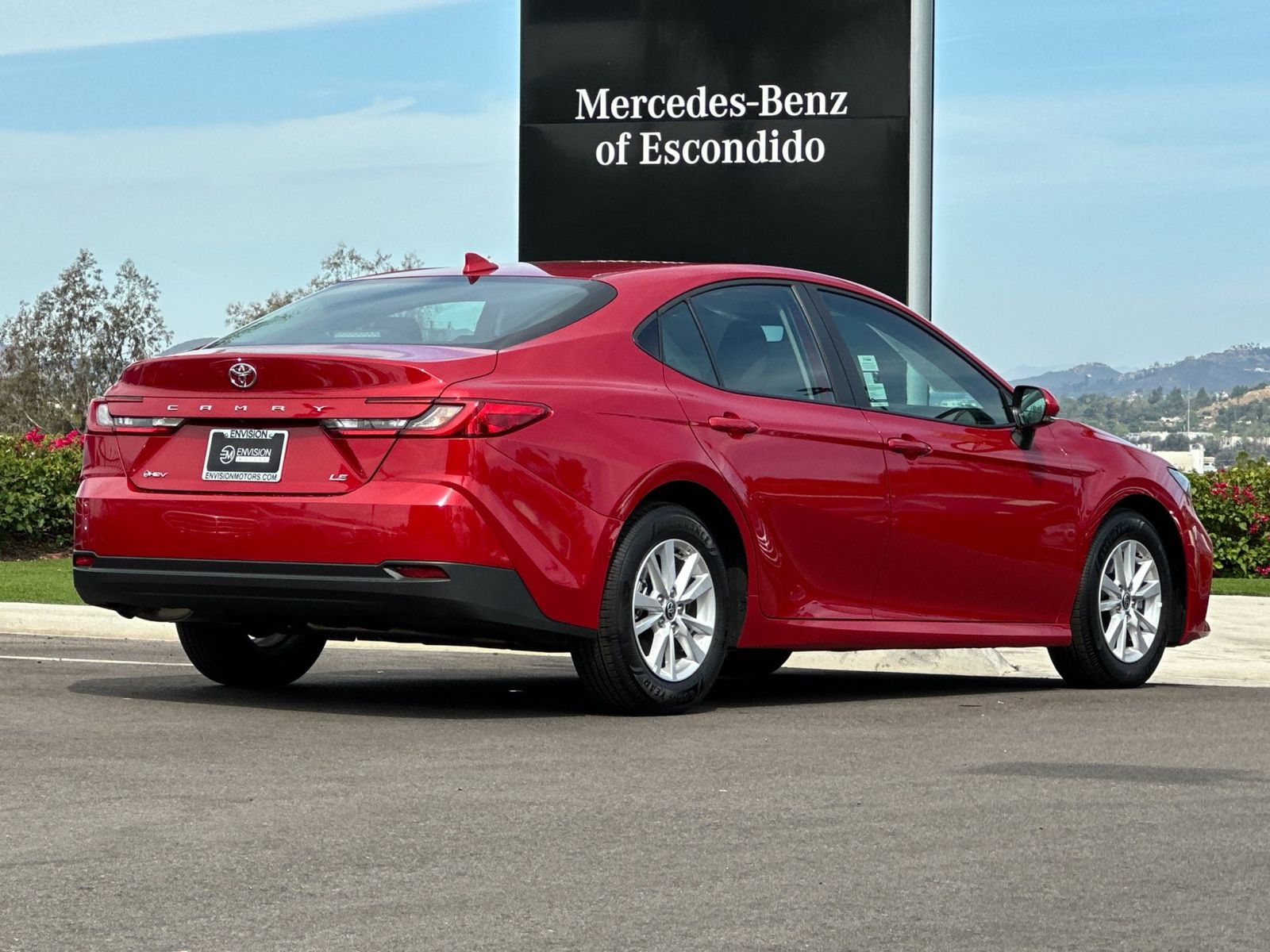 2025 Toyota Camry LE photo 2