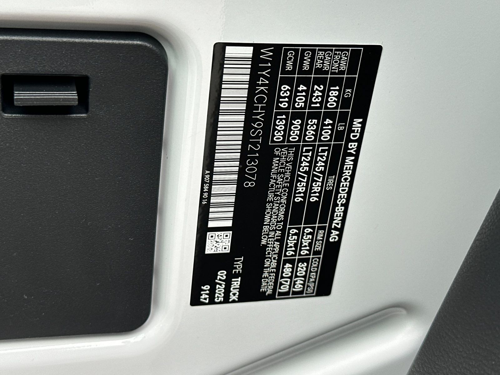 2025 Mercedes-Benz Sprinter Cargo Van Base - Photo 33