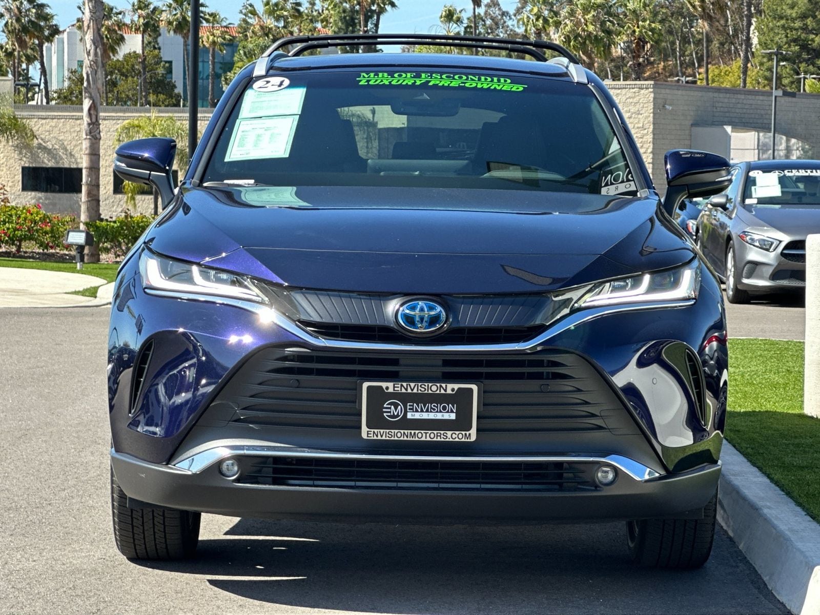 2024 Toyota Venza XLE photo 3