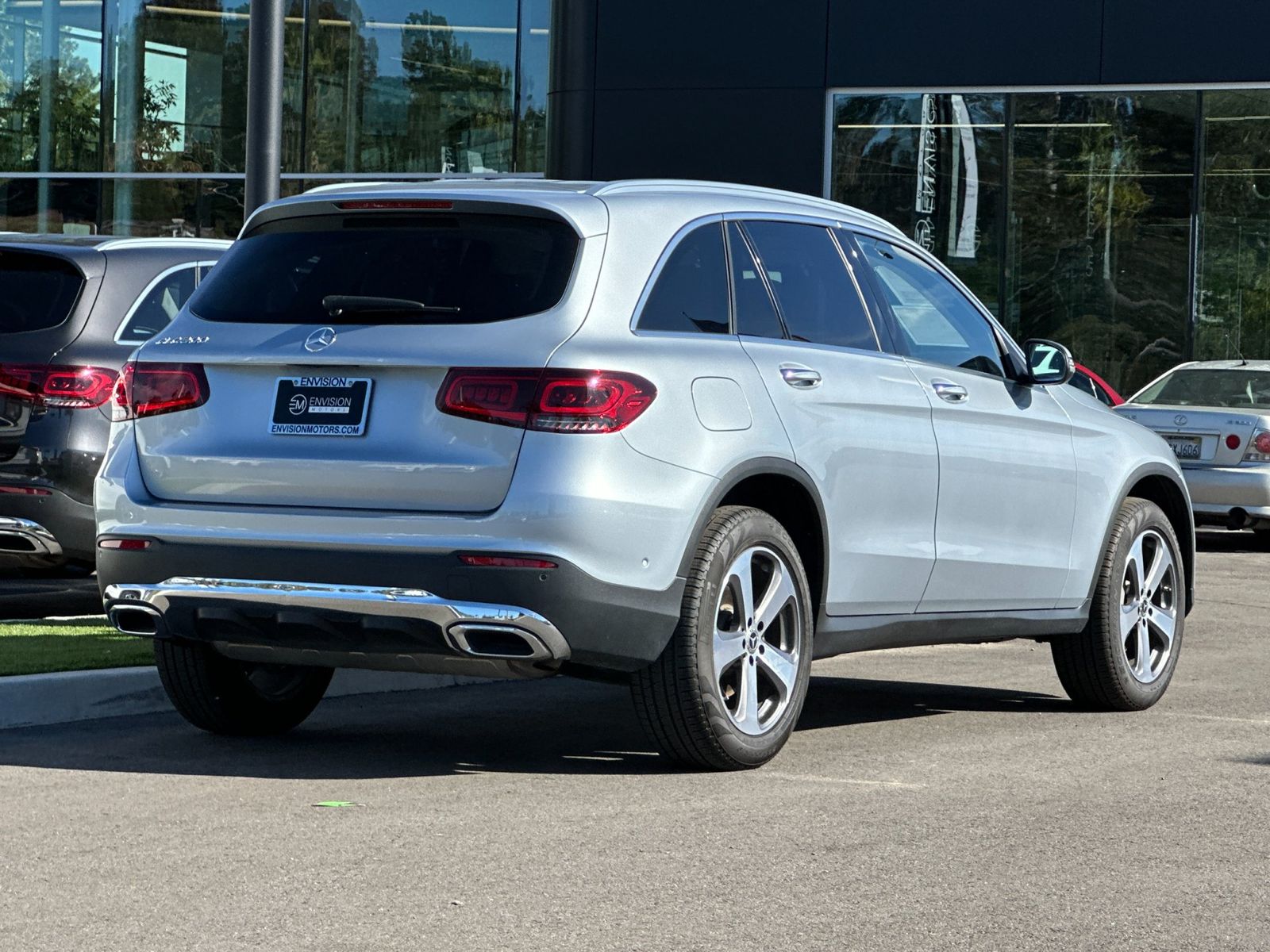2022 Mercedes-Benz GLC 300 photo 2