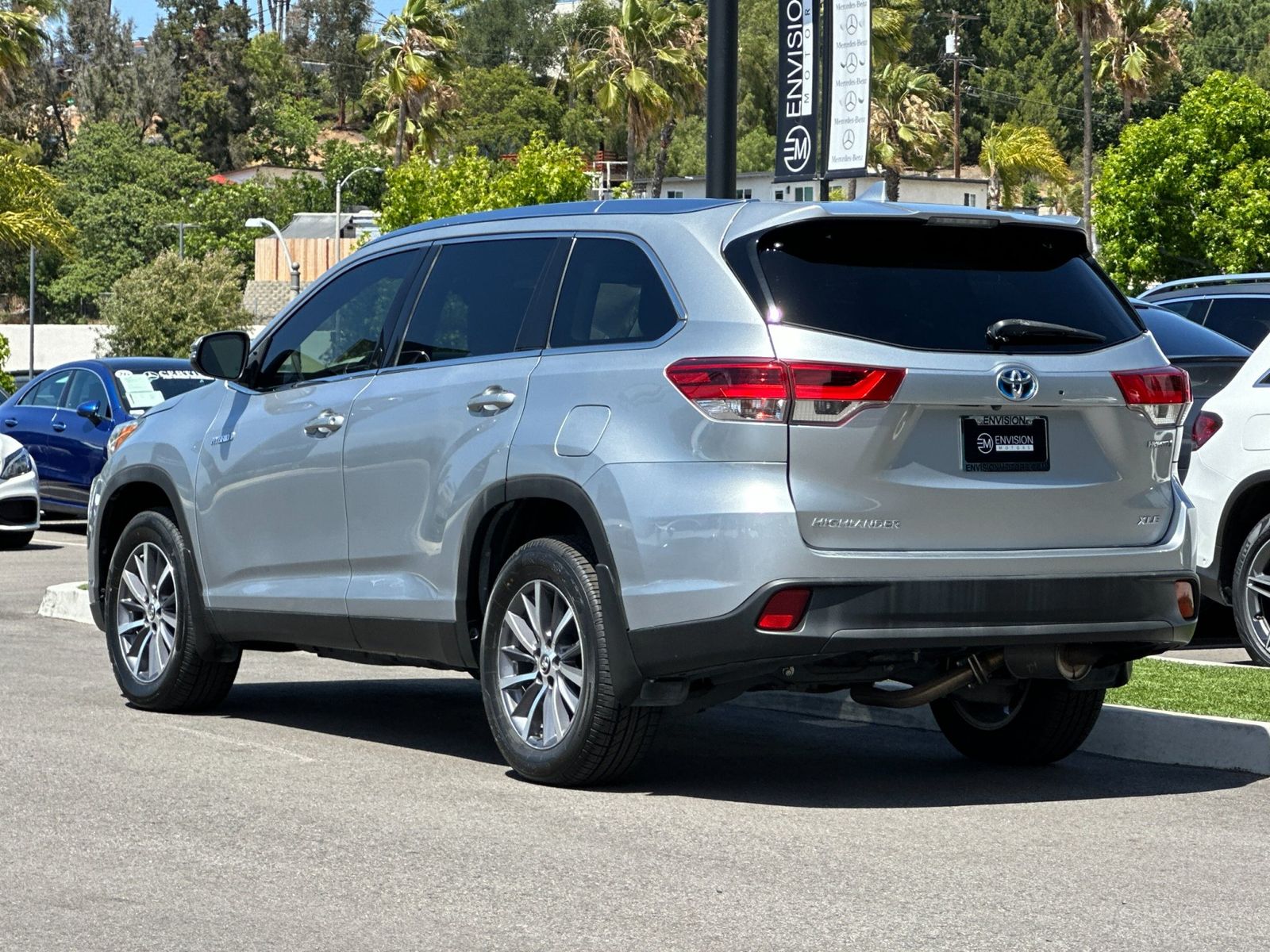 2019 Toyota Highlander Hybrid XLE V6 photo 4
