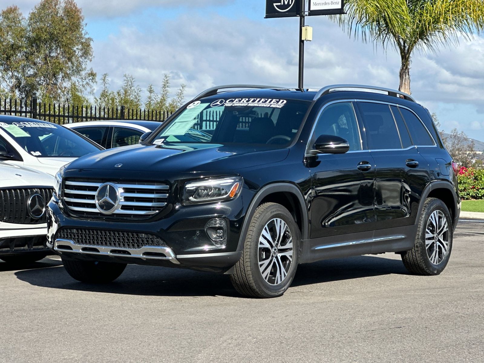 2024 Mercedes-Benz GLB 250 photo 3