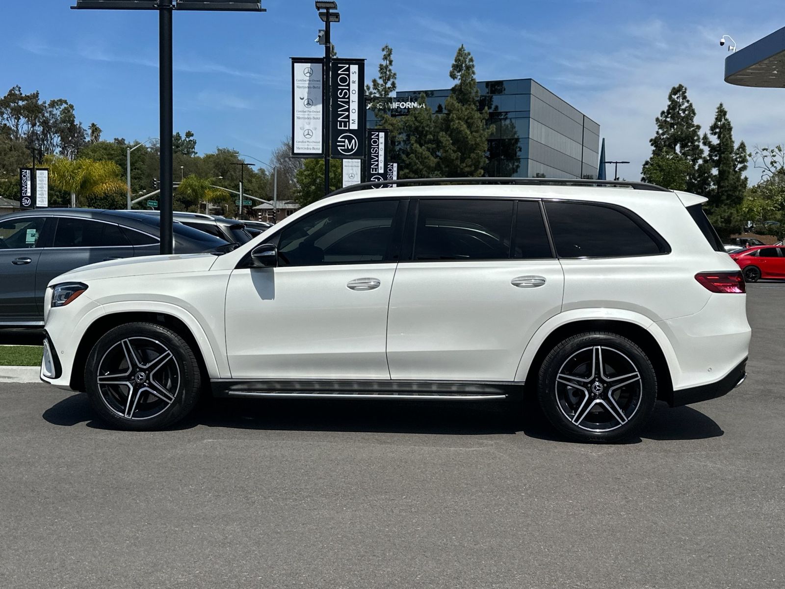 2024 Mercedes-Benz GLS 450 4MATIC photo 6