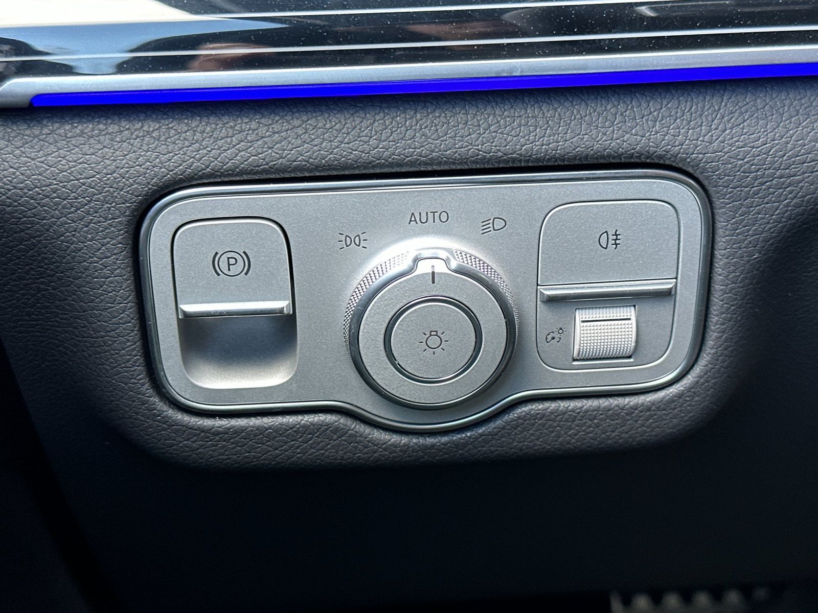 2025 Mercedes-Benz GLS Base - Photo 32