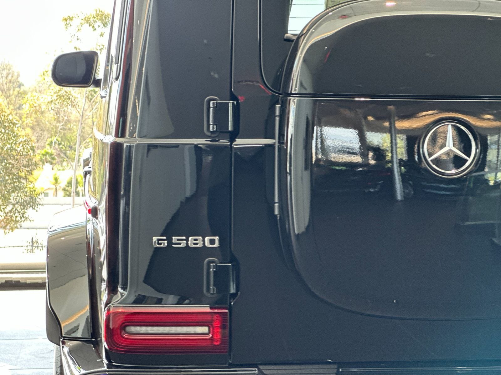 2025 Mercedes-Benz G-Class G580 - Photo 32