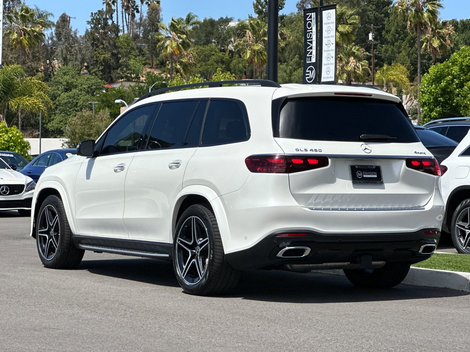 2024 Mercedes-Benz GLS 450 4MATIC photo 4