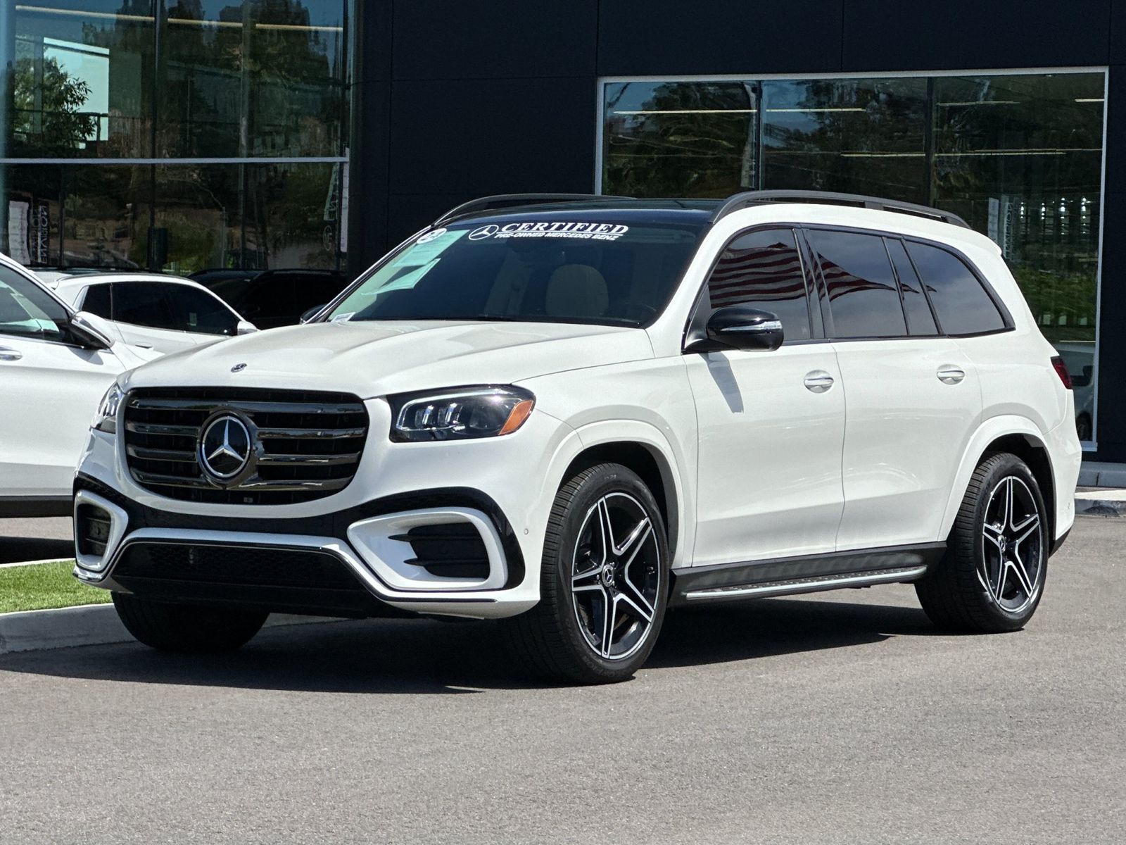 2024 Mercedes-Benz GLS 450 4MATIC photo 3