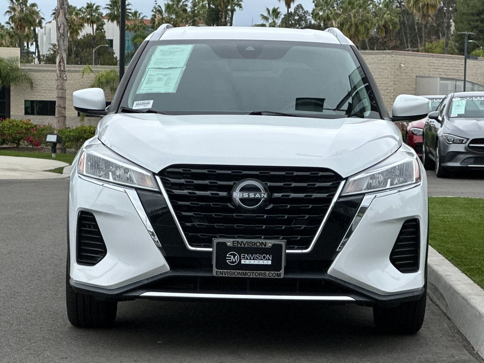 2022 Nissan Kicks SV photo 3