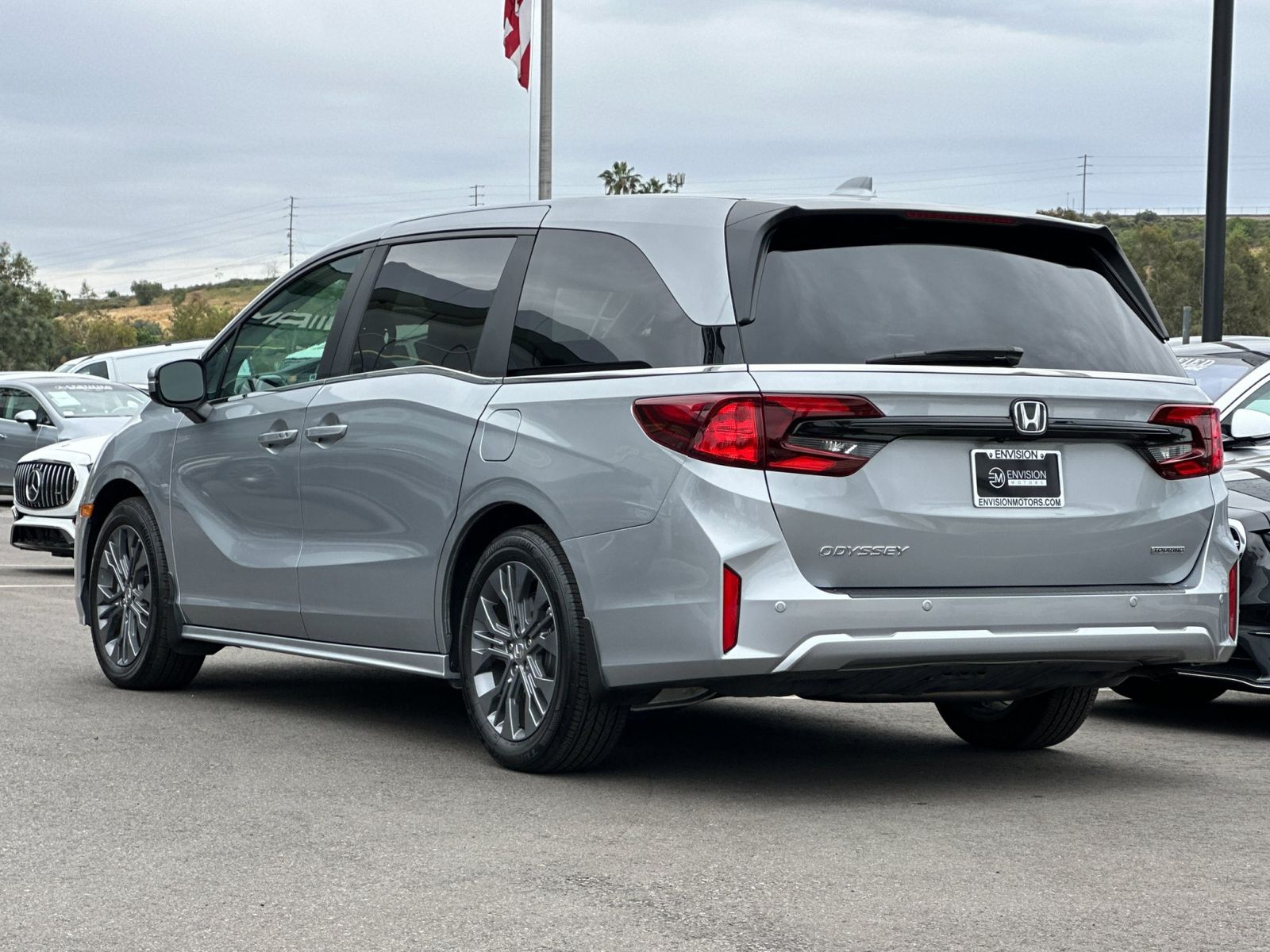 2025 Honda Odyssey Touring photo 4