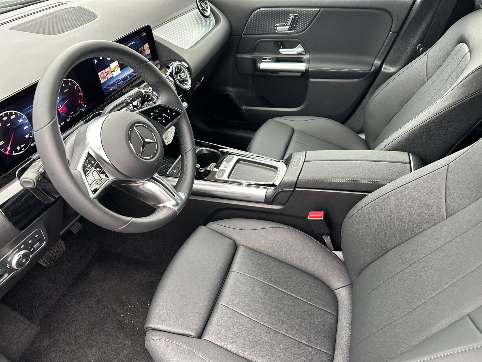 2025 Mercedes-Benz GLA GLA250 - Photo 10