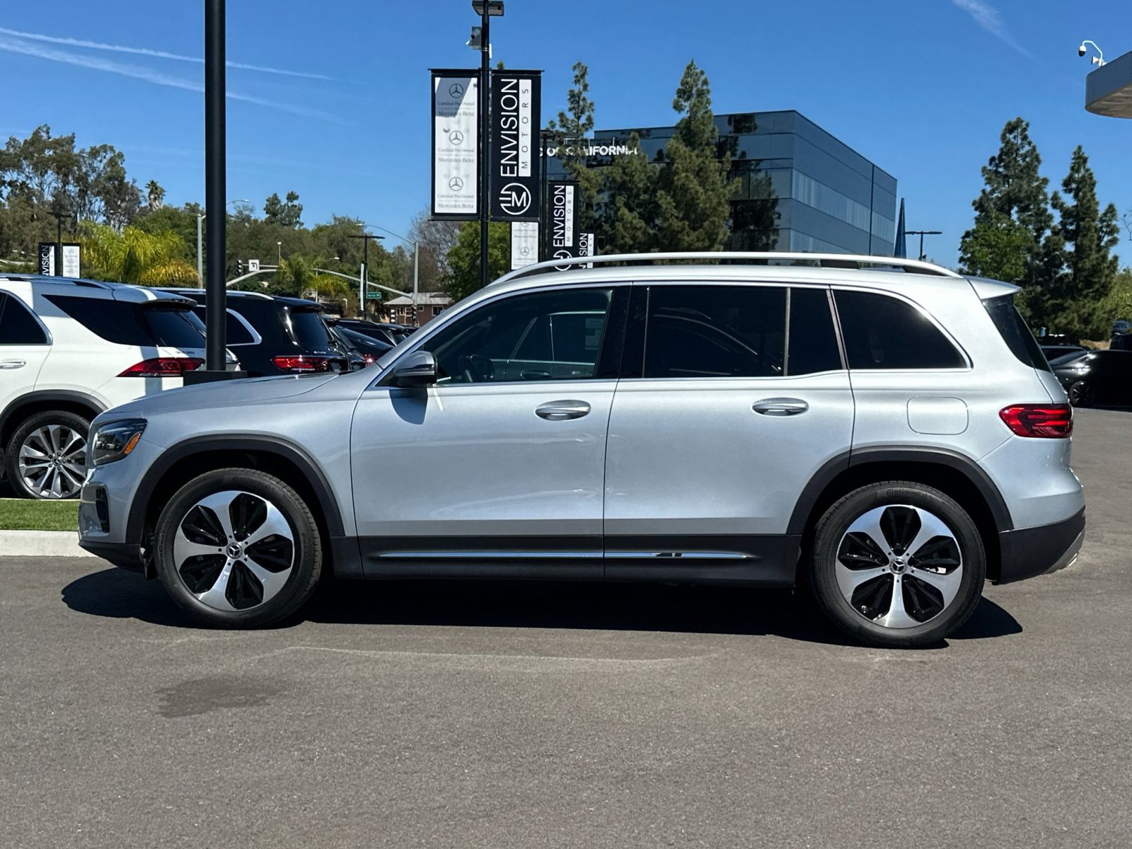 2026 Mercedes-Benz GLB 250 4MATIC photo 6