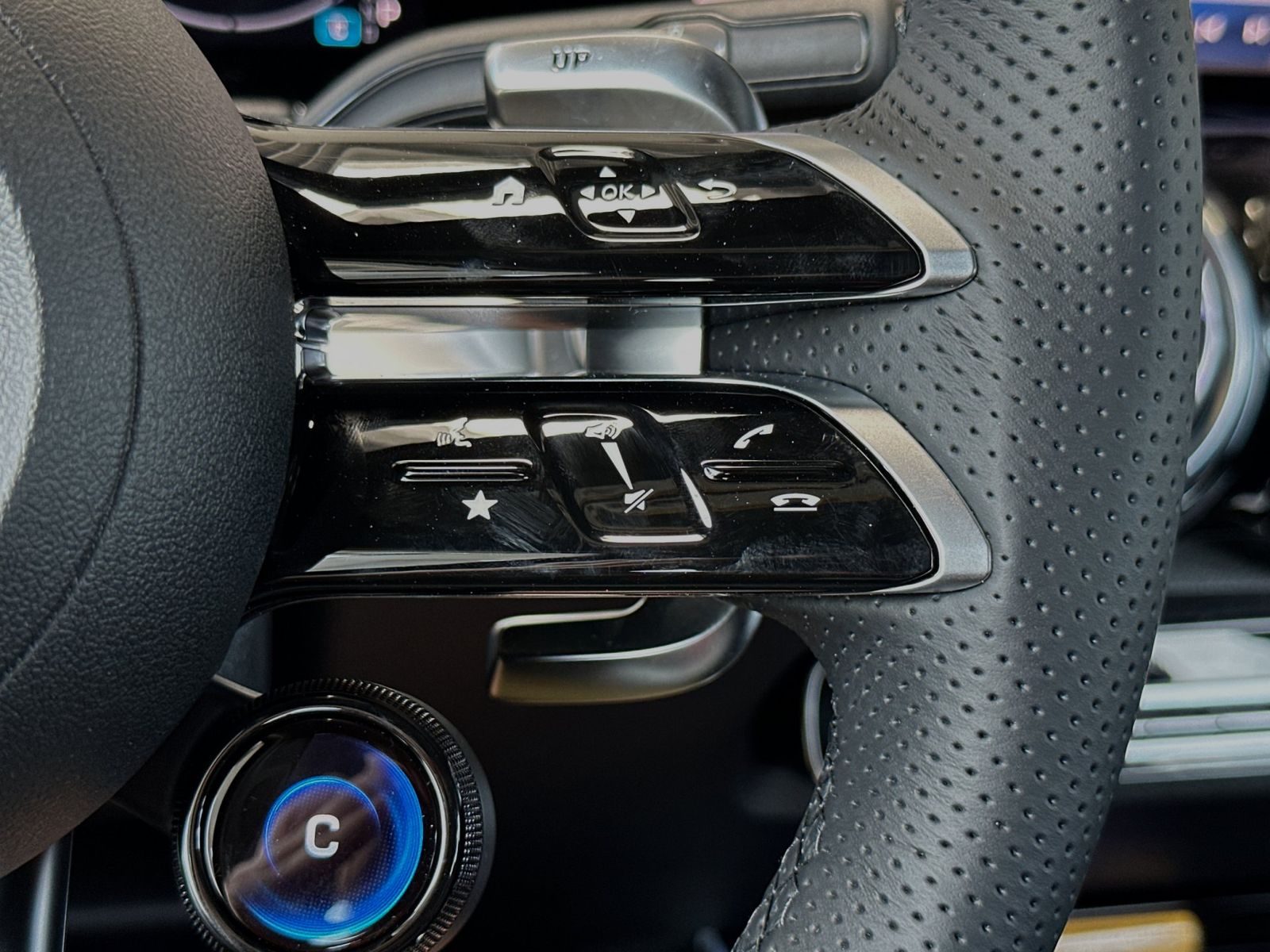 2025 Mercedes-Benz GLB GLB35 AMG - Photo 28
