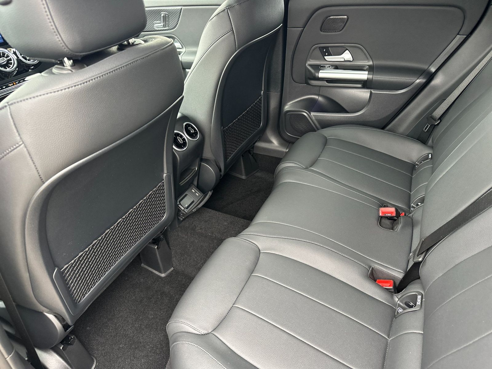 2025 Mercedes-Benz GLA GLA250 - Photo 12