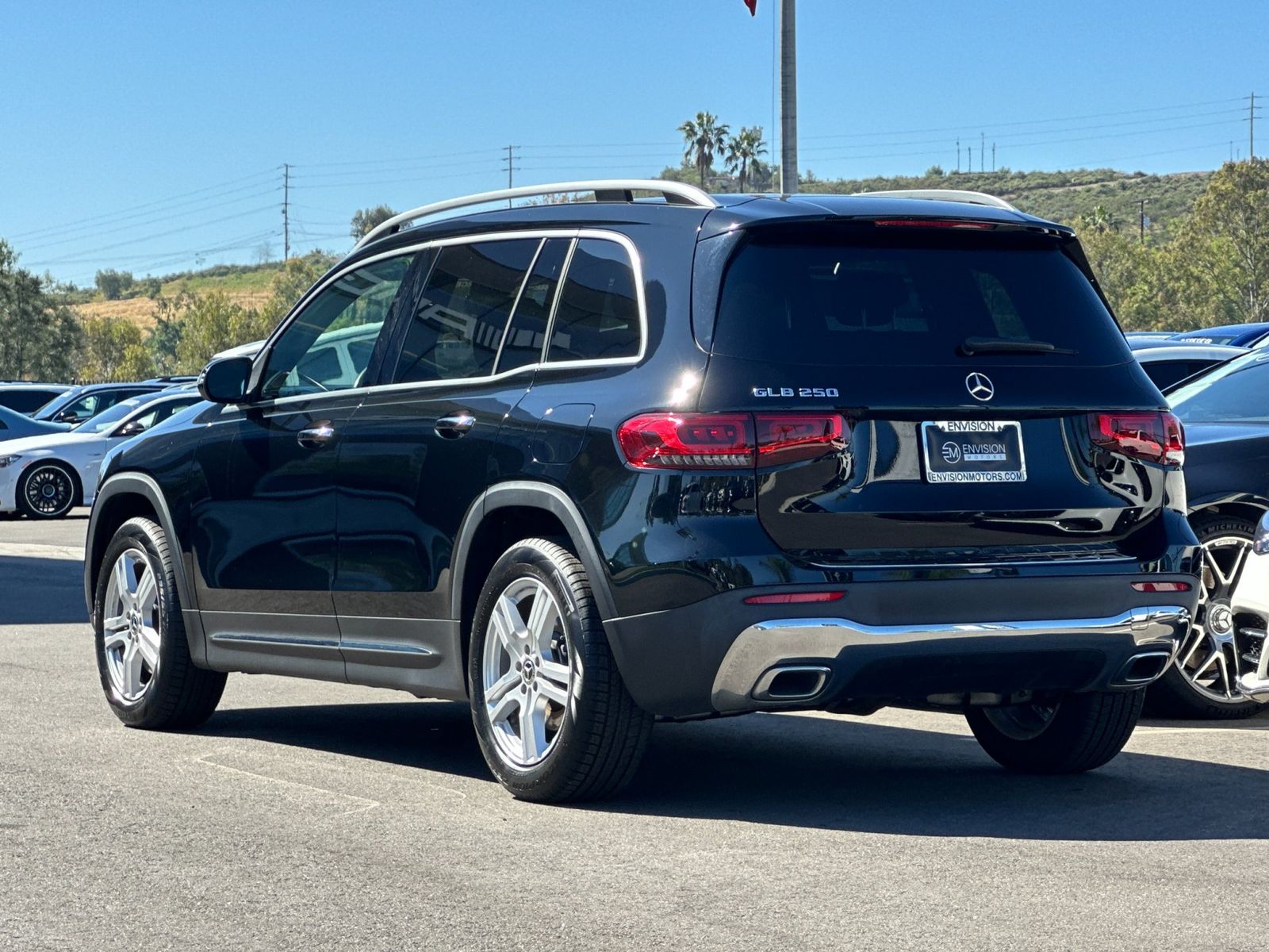 2023 Mercedes-Benz GLB 250 photo 4