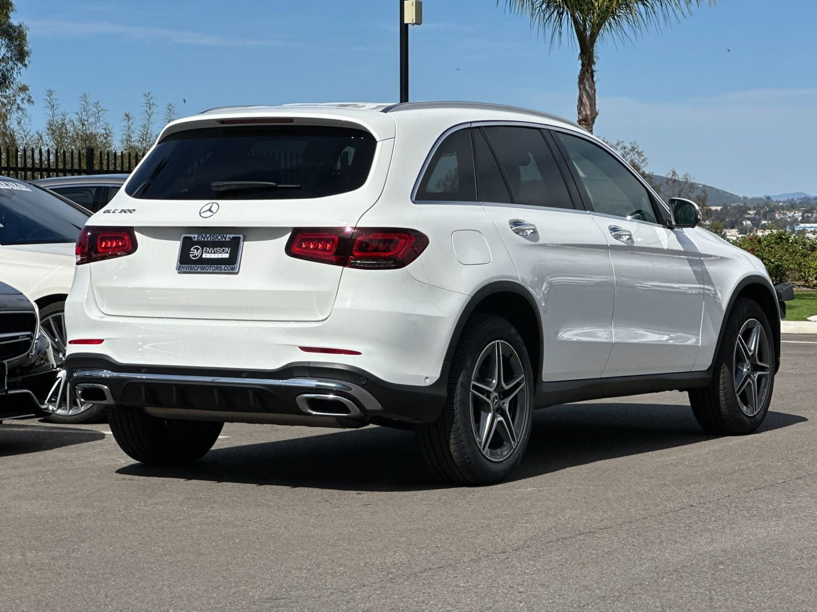 2022 Mercedes-Benz GLC 300 photo 2