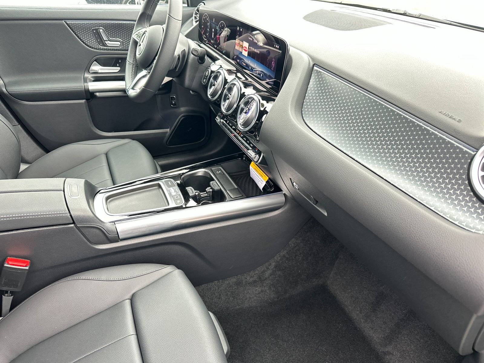 2025 Mercedes-Benz GLA GLA250 - Photo 16