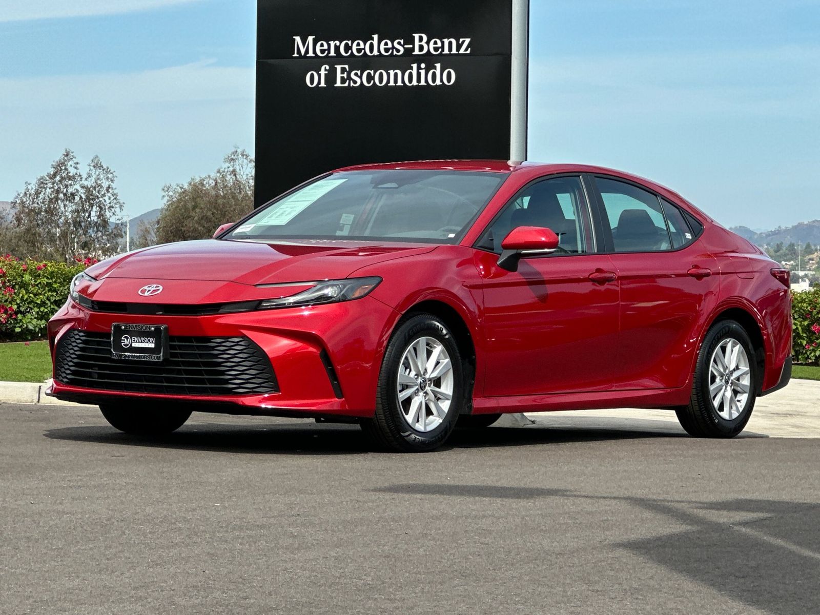 2025 Toyota Camry LE photo 6