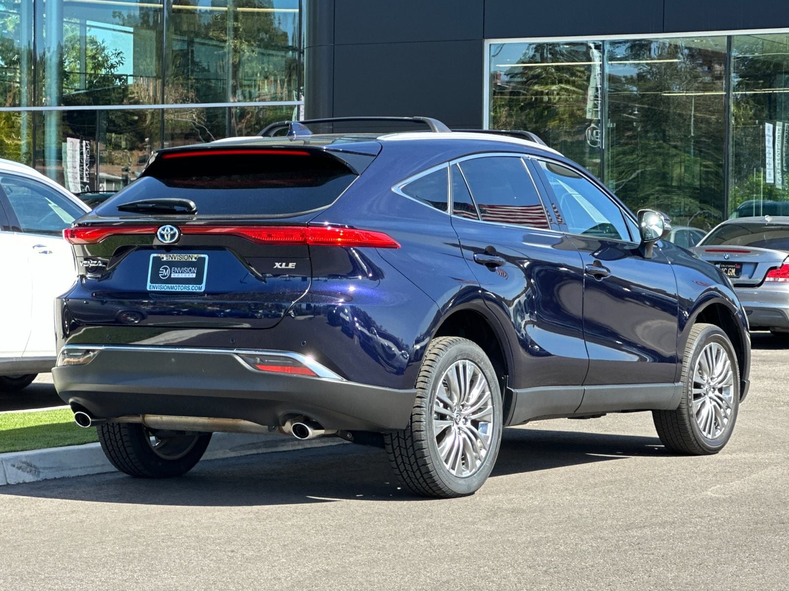 2024 Toyota Venza XLE photo 2
