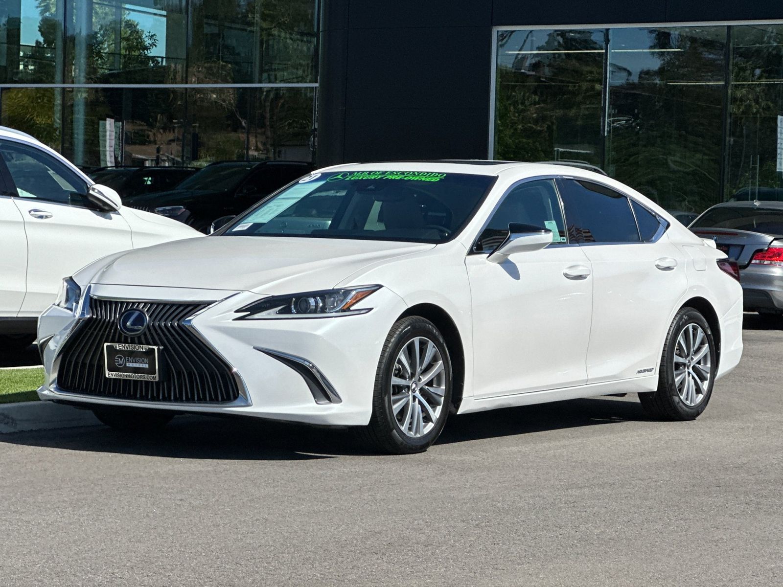 2021 LEXUS ES 300h photo 6