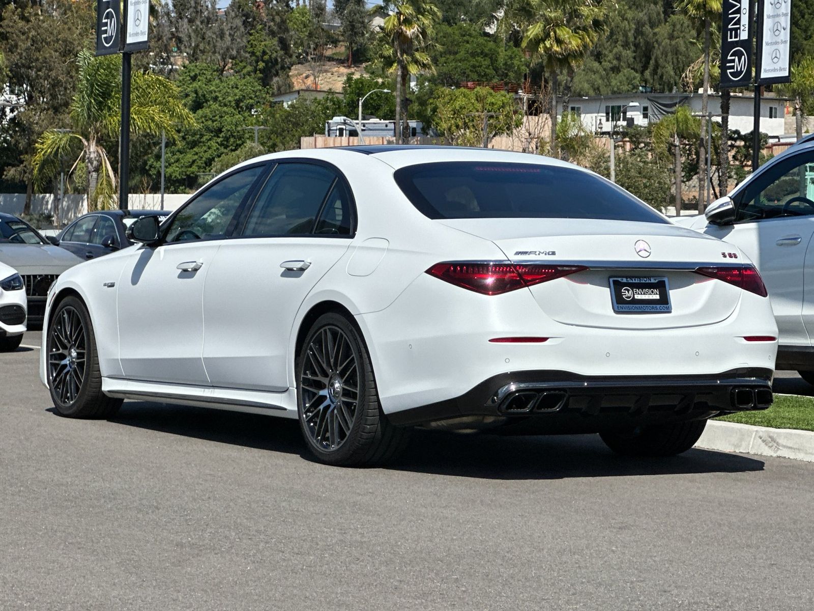 2024 Mercedes-Benz AMG S 63 E 4MATIC photo 4