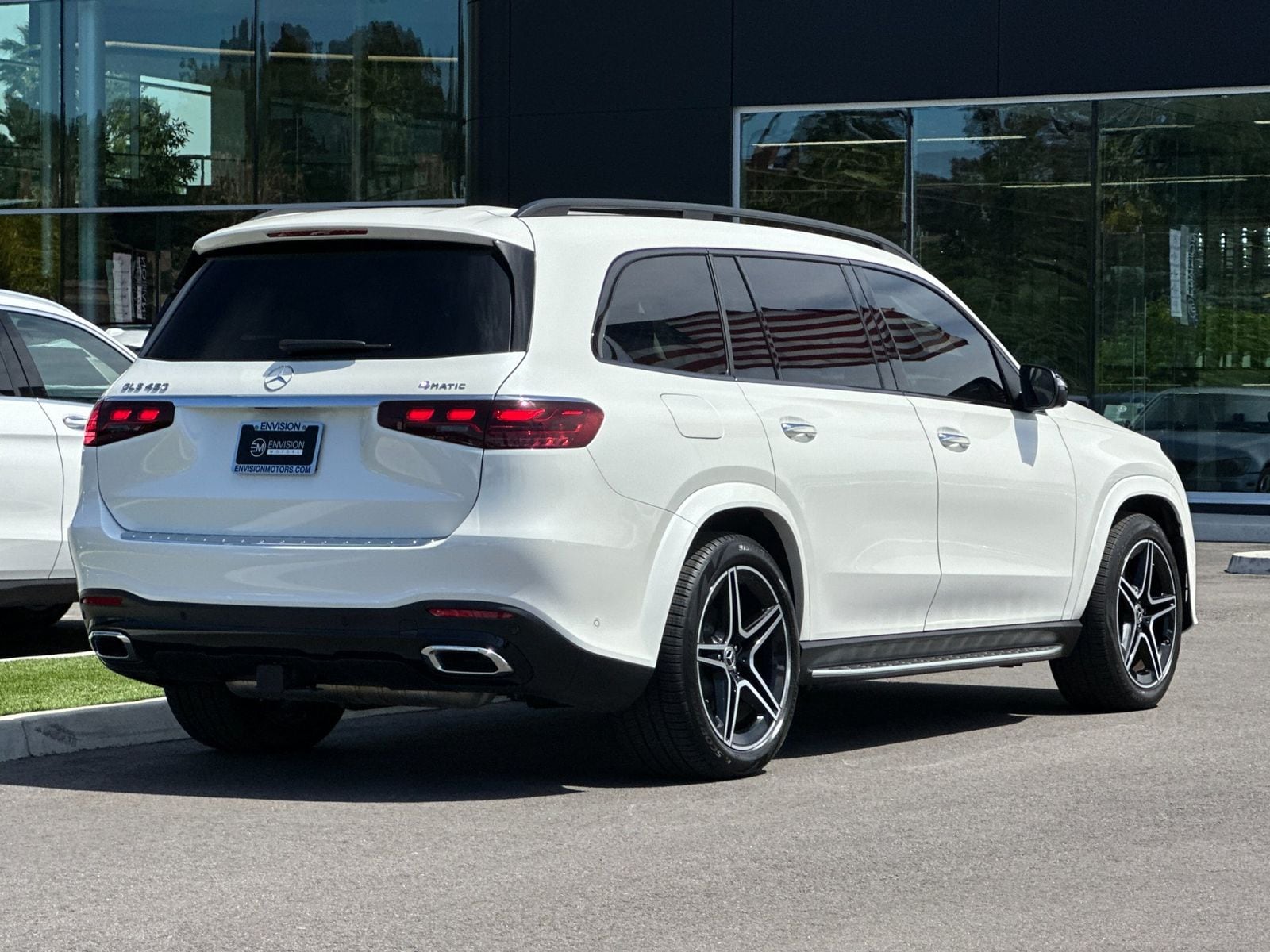 2024 Mercedes-Benz GLS 450 4MATIC photo 2