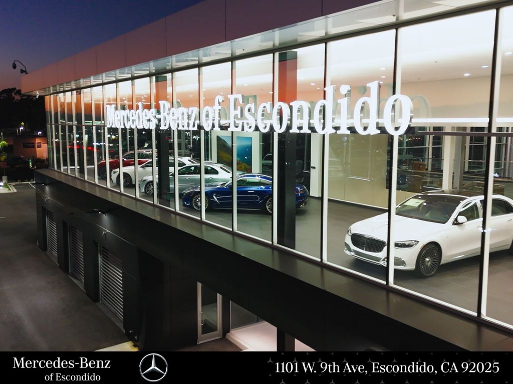 2025 Mercedes-Benz G-Class G580 - Photo 40
