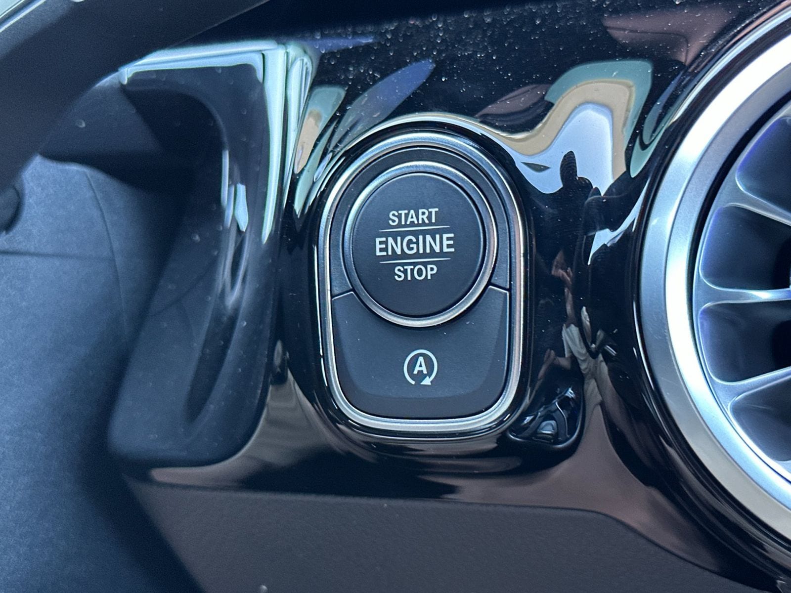 2025 Mercedes-Benz GLA GLA250 - Photo 24