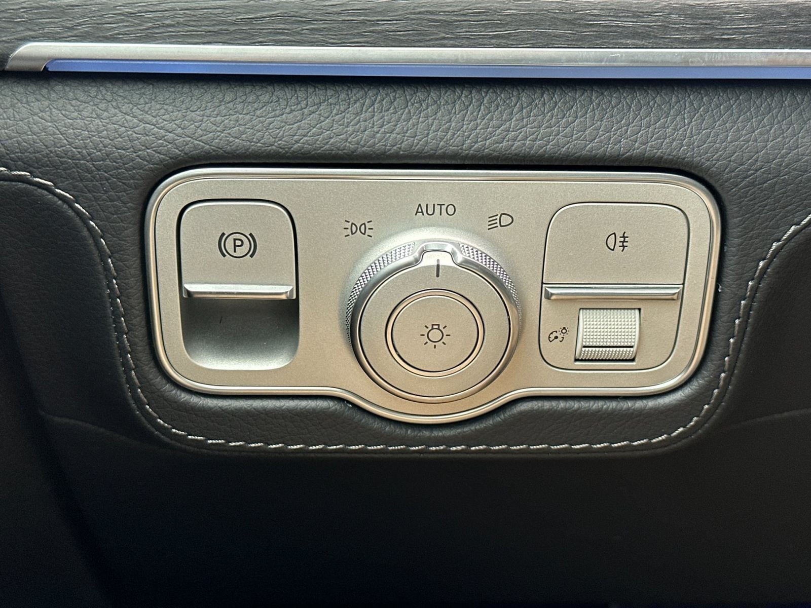 2025 Mercedes-Benz GLS Base - Photo 31