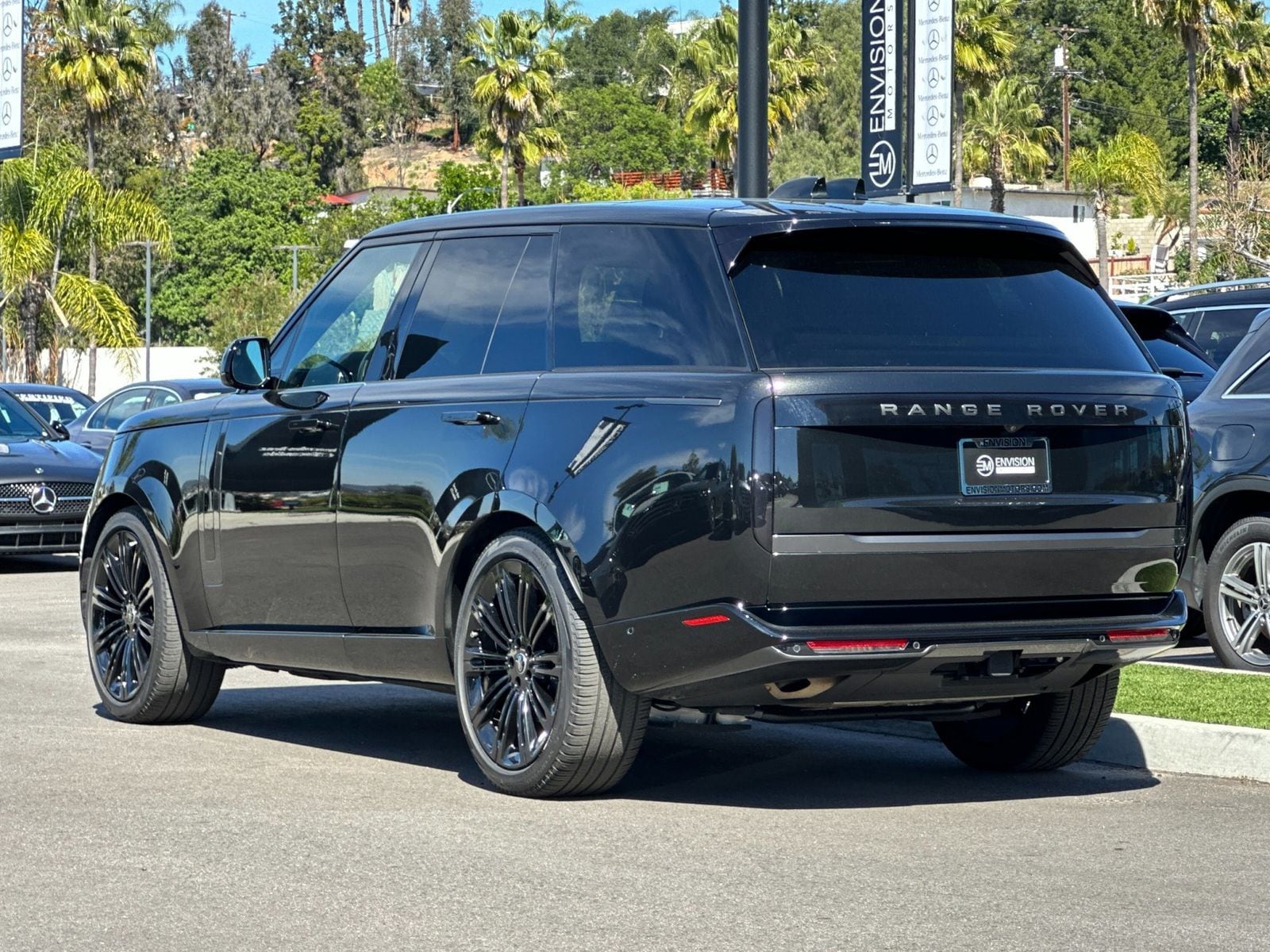 2024 Land Rover Range Rover P400 SE photo 4