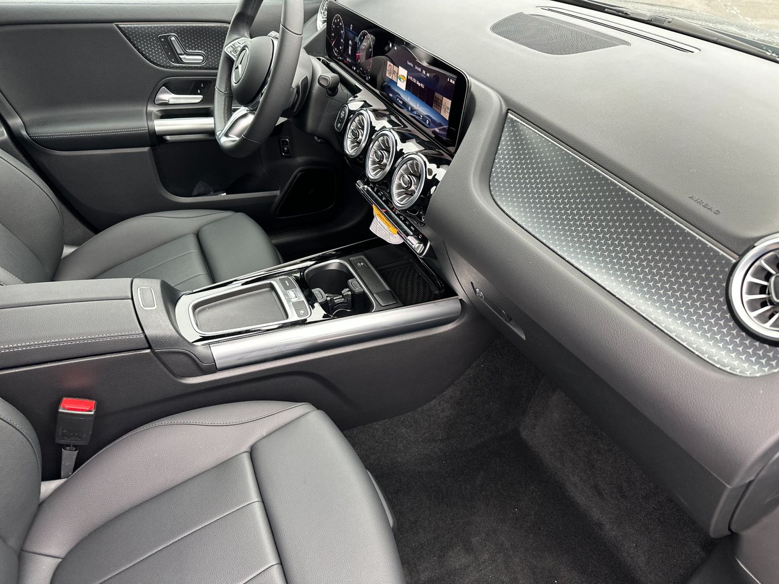 2025 Mercedes-Benz GLA GLA250 - Photo 16