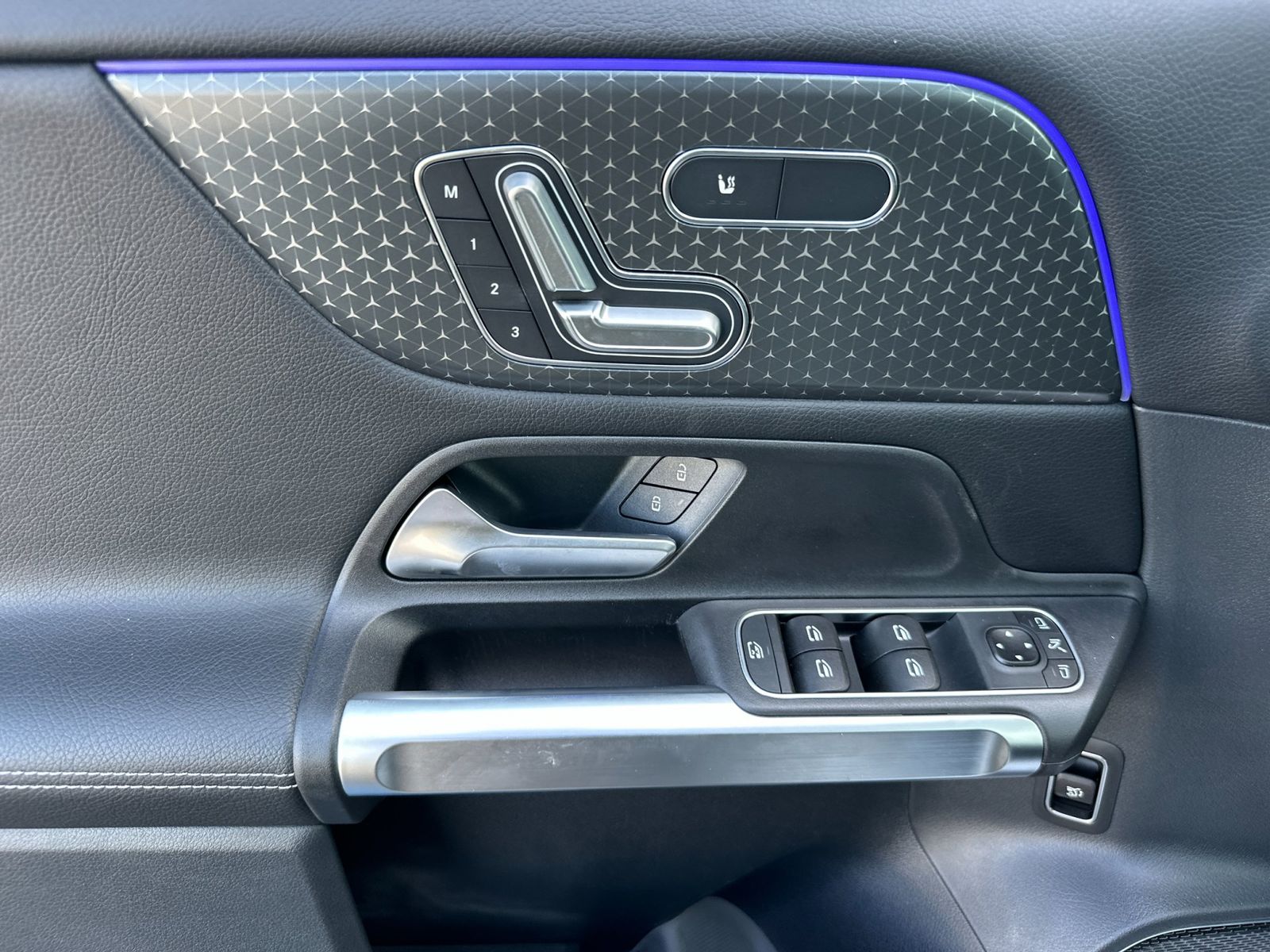 2024 Mercedes-Benz GLB GLB35 AMG - Photo 11