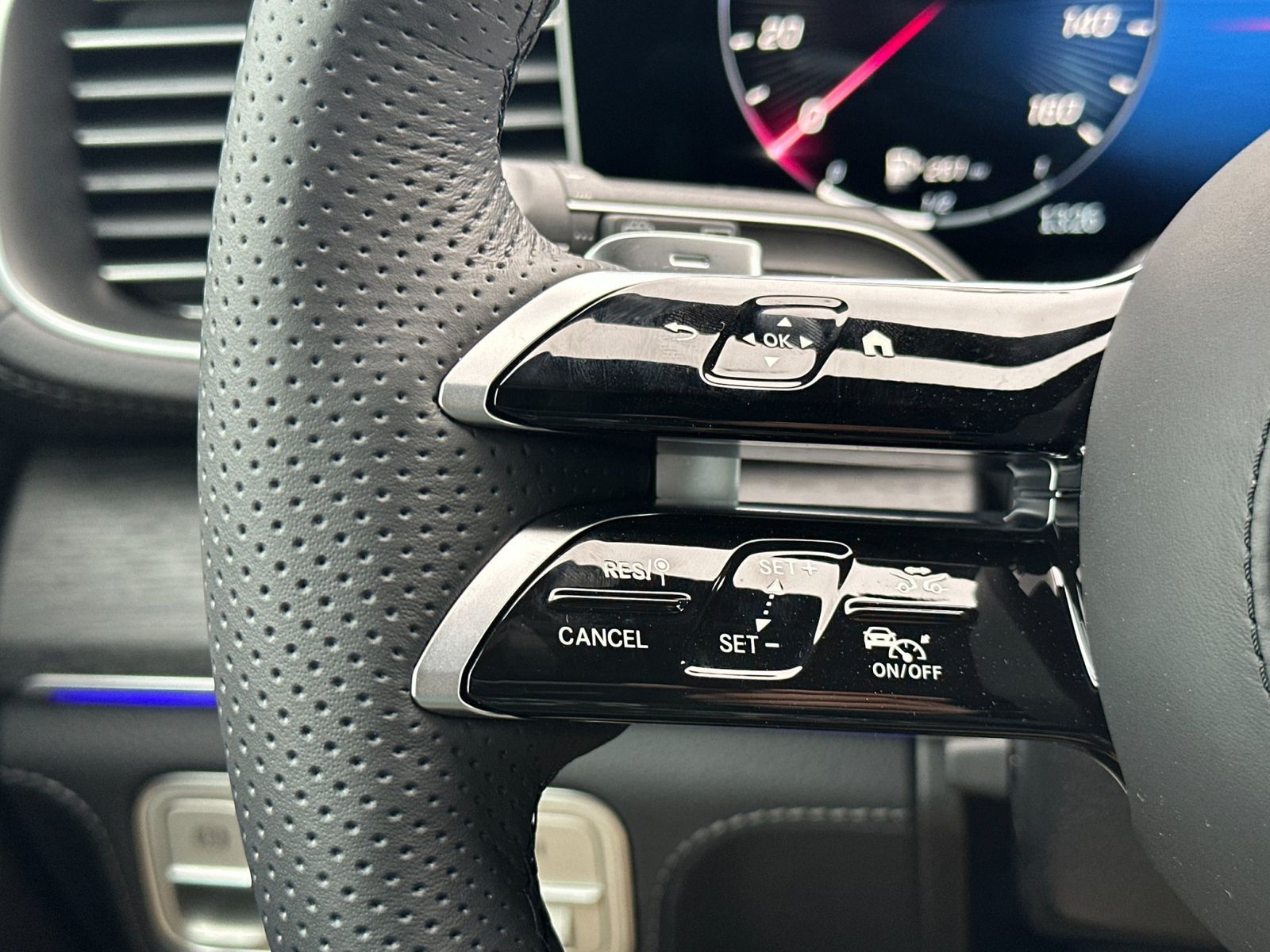 2025 Mercedes-Benz GLS Base - Photo 27