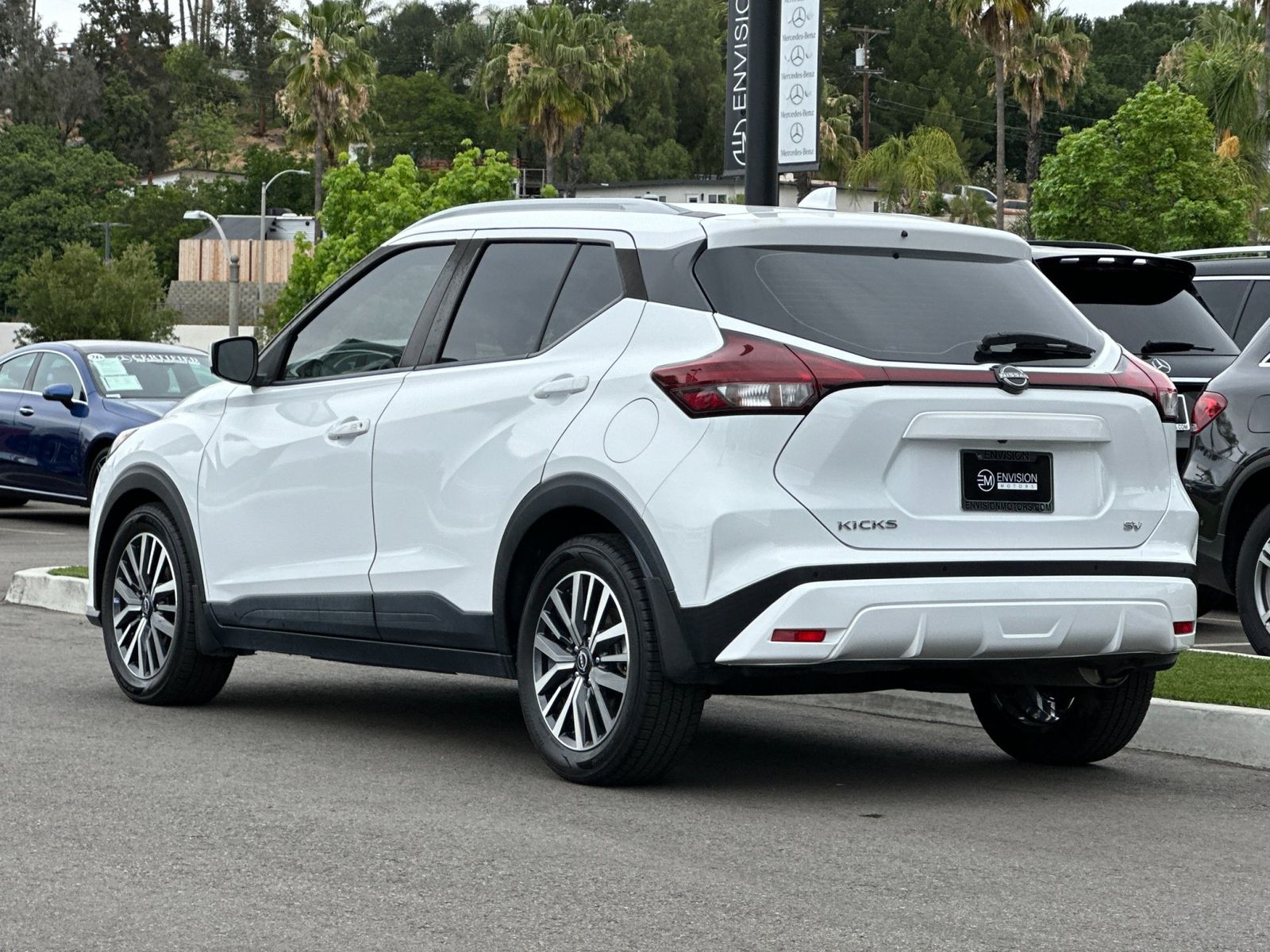 2022 Nissan Kicks SV photo 4