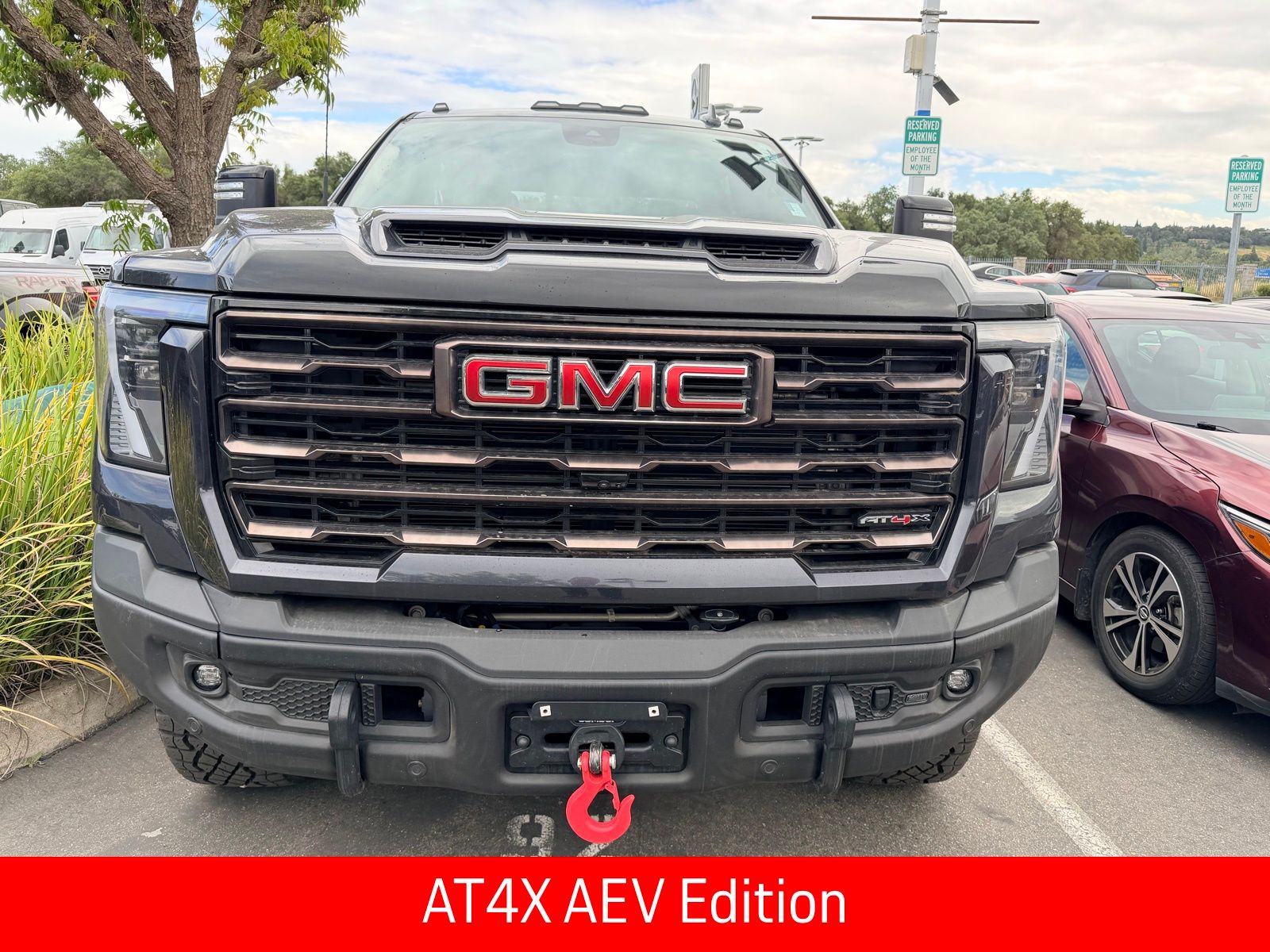 2025 GMC Sierra 2500HD AT4X photo 2