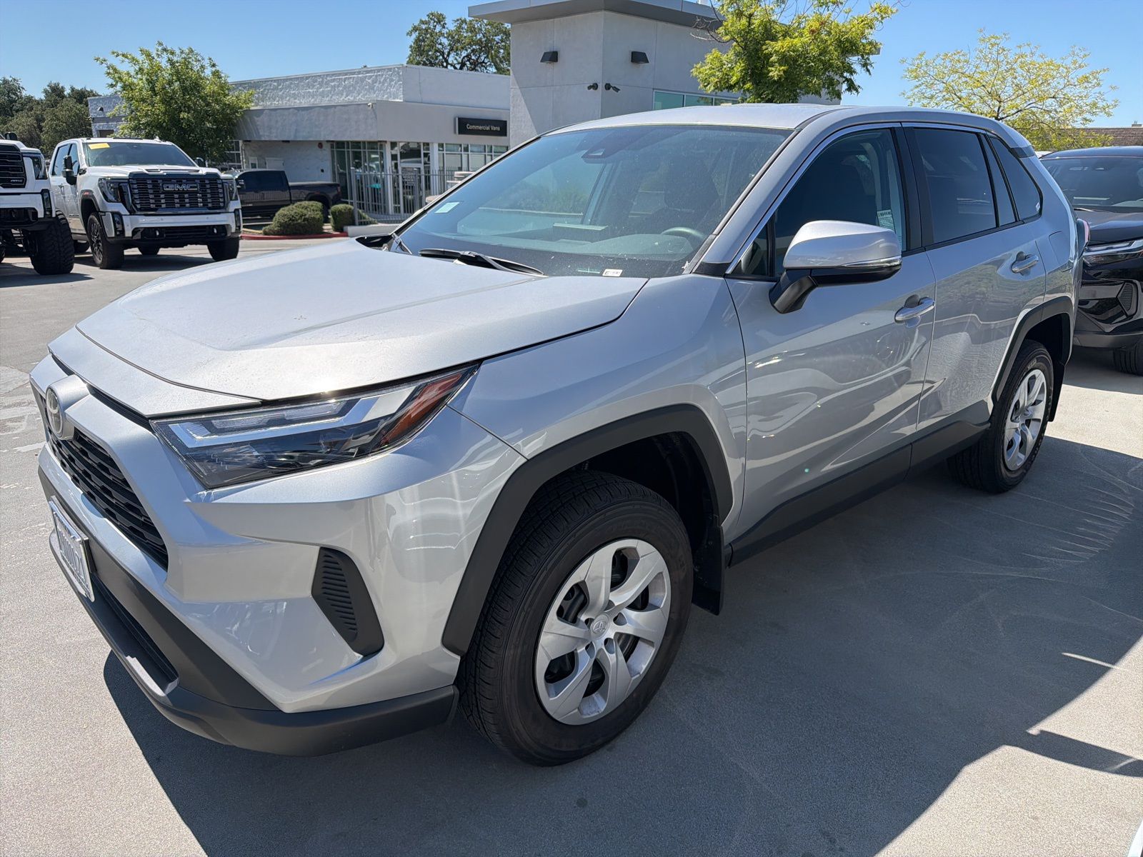 2025 Toyota RAV4 LE photo 2