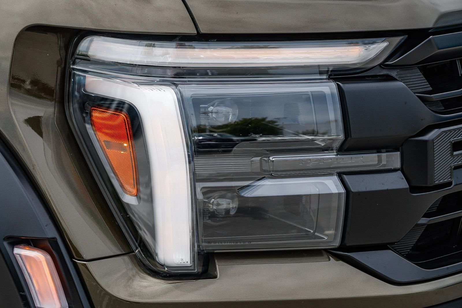 2025 Ford F-150 Raptor photo 6