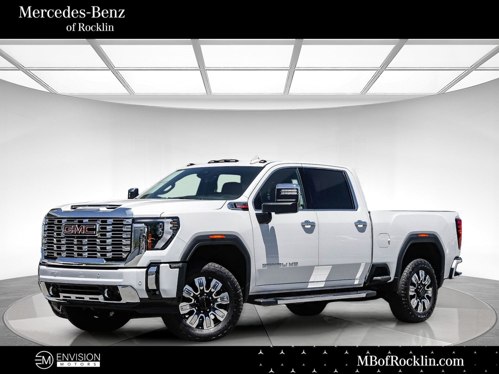 2024 GMC Sierra 4WD Crew Cab Standard Box Denali's photo
