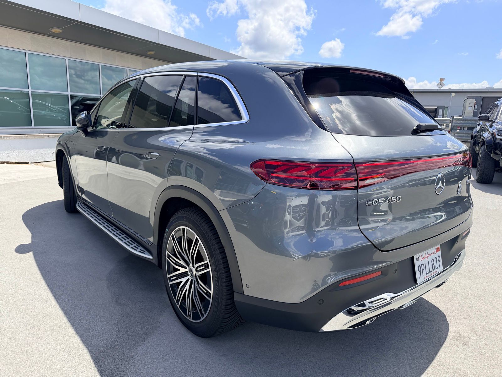 2024 Mercedes-Benz EQS 450 photo 3
